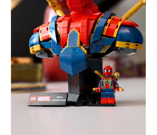 LEGO Super Heroes 76326 Popiersie Iron Spider-Mana - 1331731 - zdjęcie 6